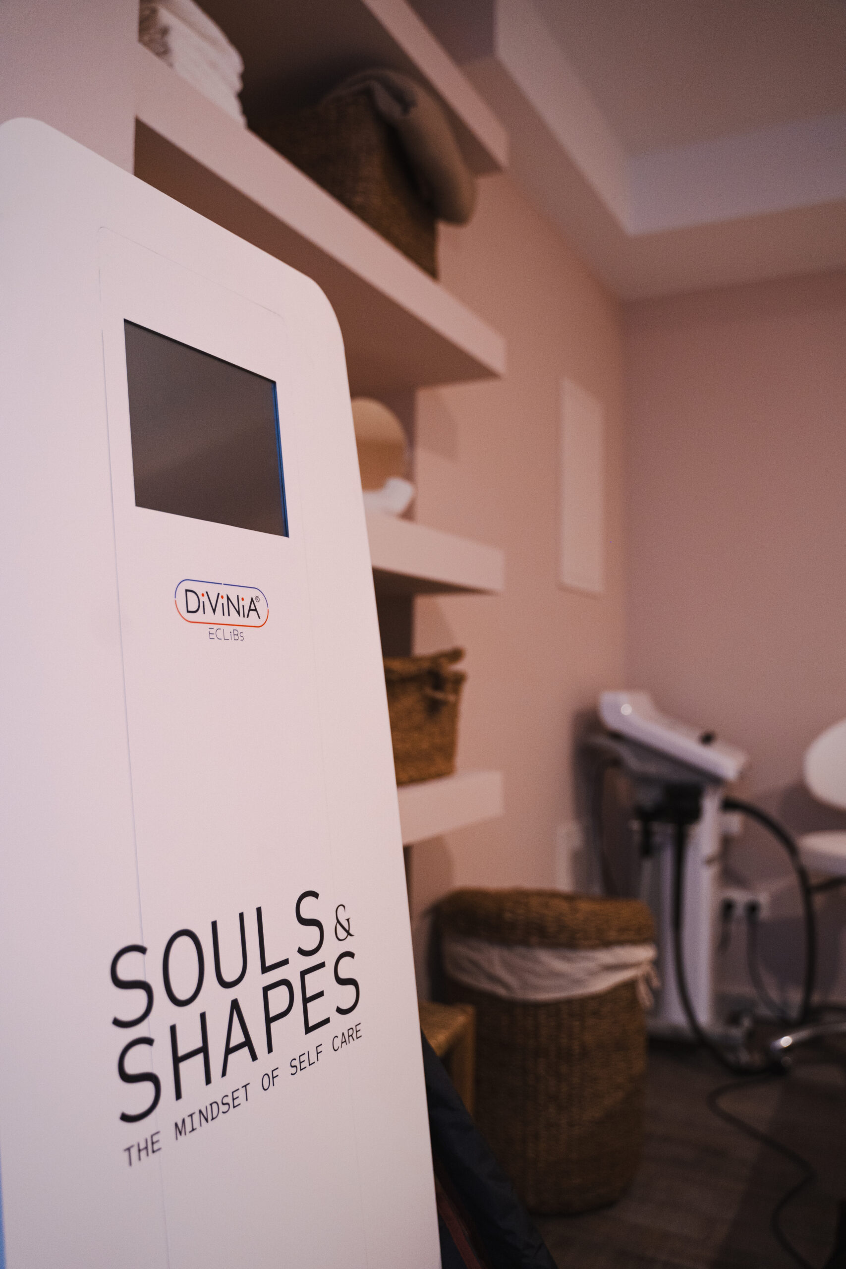 SOULS & SHAPES | Divinia